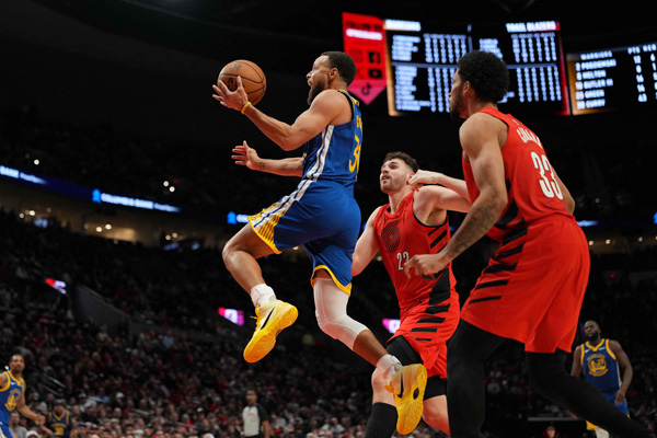 Golden State lost to Portland despite Curry's performance. Photo = Getty Images/AFP= Courtesy of Yonhap News