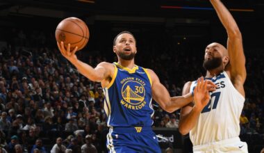 Curry wows with 39 in return, but defense fails Warriors