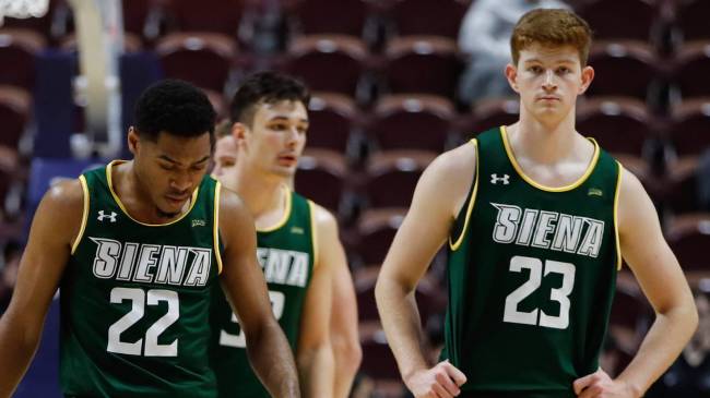 Siena basketball players