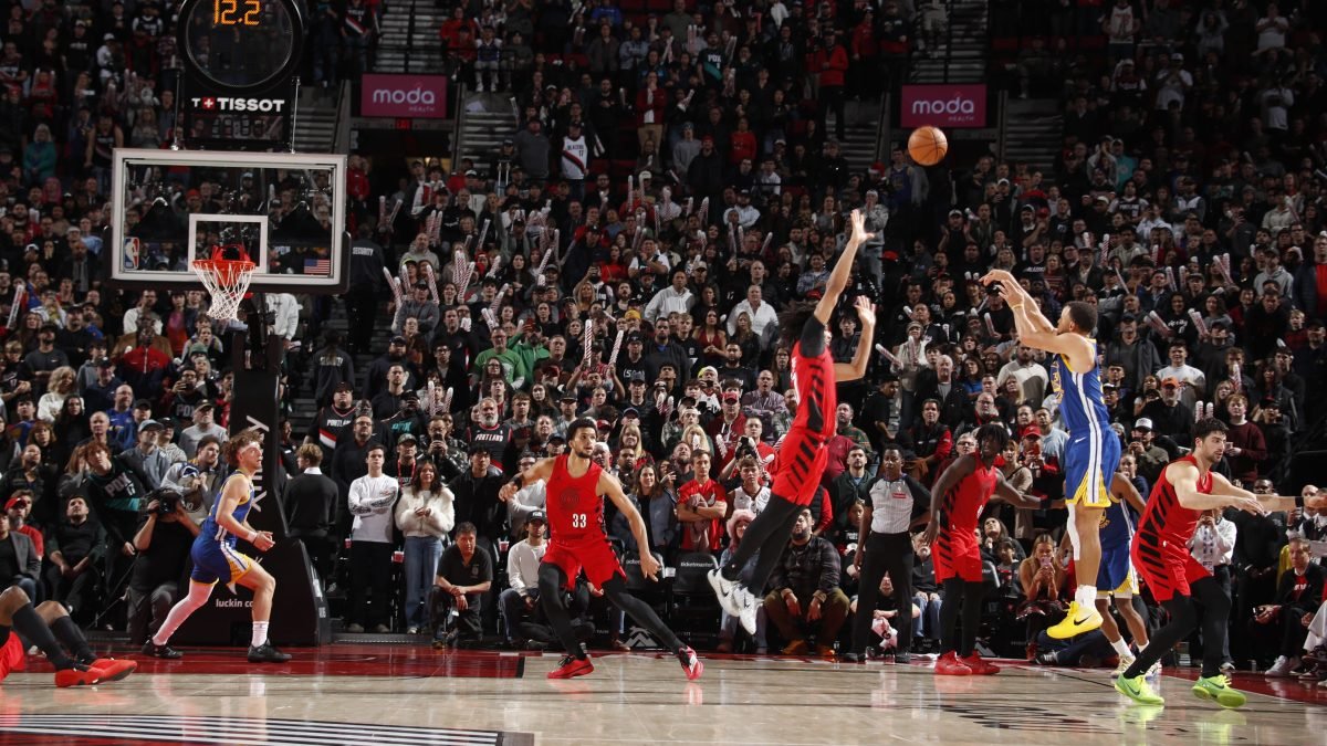 Steph Curry flurry wasted again in loss – NBC Sports Bay Area & California