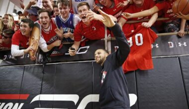 Warriors star Steph Curry returns to Davidson for unique honor – NBC Sports Bay Area & California