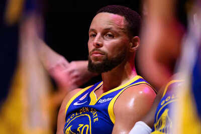 Is Stephen Curry playing tonight vs the Cleveland Cavaliers? Latest update on the Golden State Warriors star's injury report (December 6, 2025)