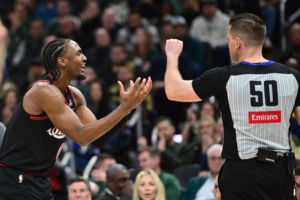 Tyrese Maxey Held Back by 76ers Teammates After Viral Altercation With NBA Referee