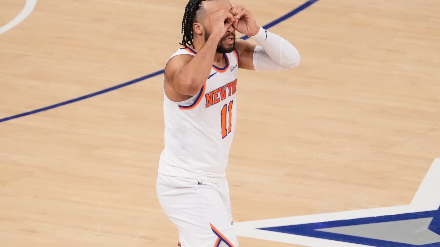 Brunson, reserves spark Christmas comeback as Knicks edge Cavs 126-124