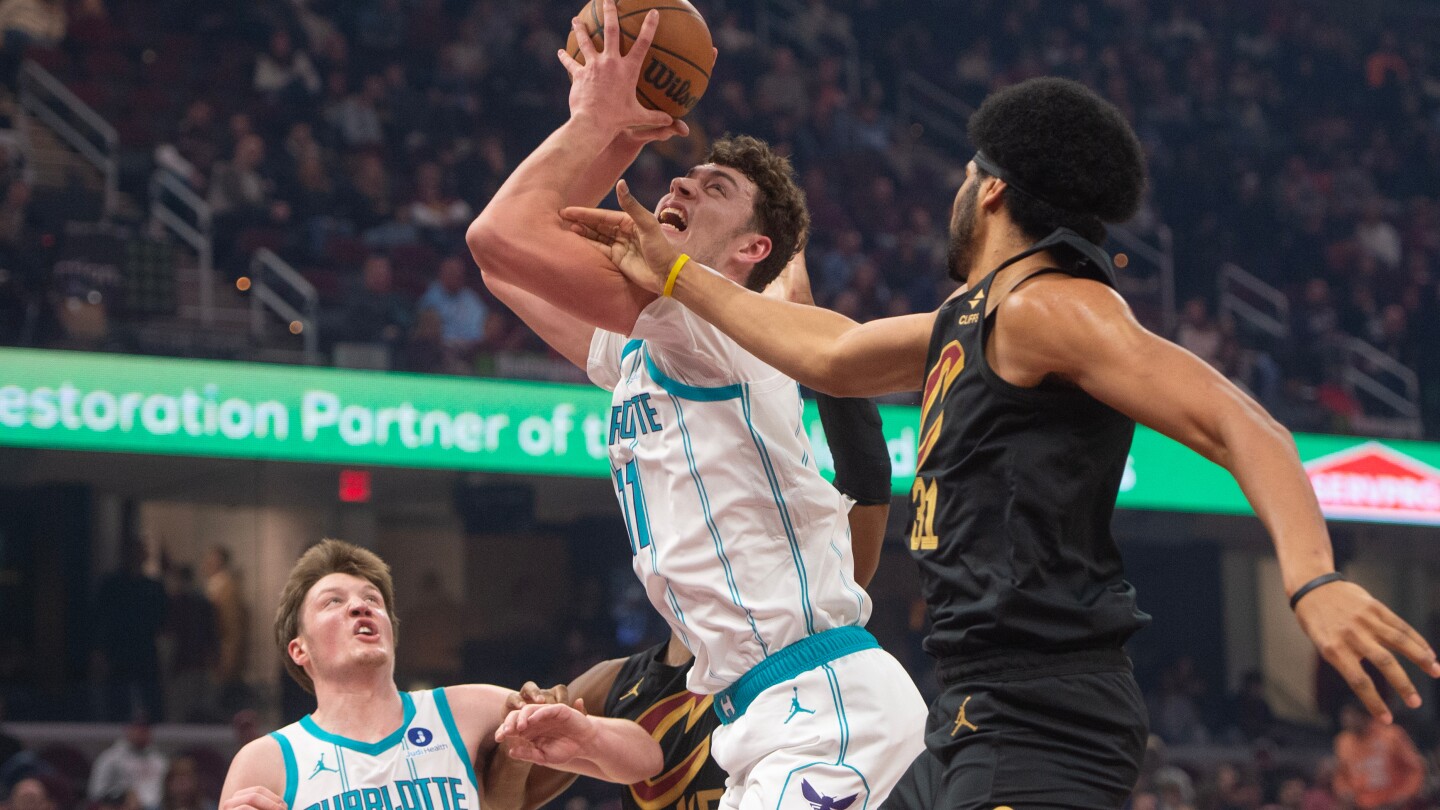 Knueppel scores 29 points, Miller has 25 in Hornets' 119-111 OT win over Cavaliers
