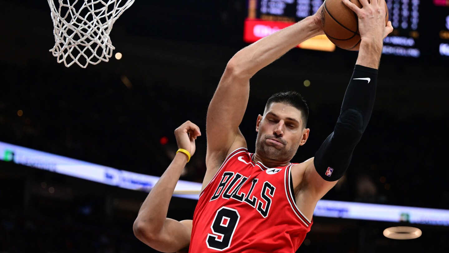 Buzelis and Vucevic score 24 apiece to lead Bulls to 136-125 victory over short-handed Cavaliers