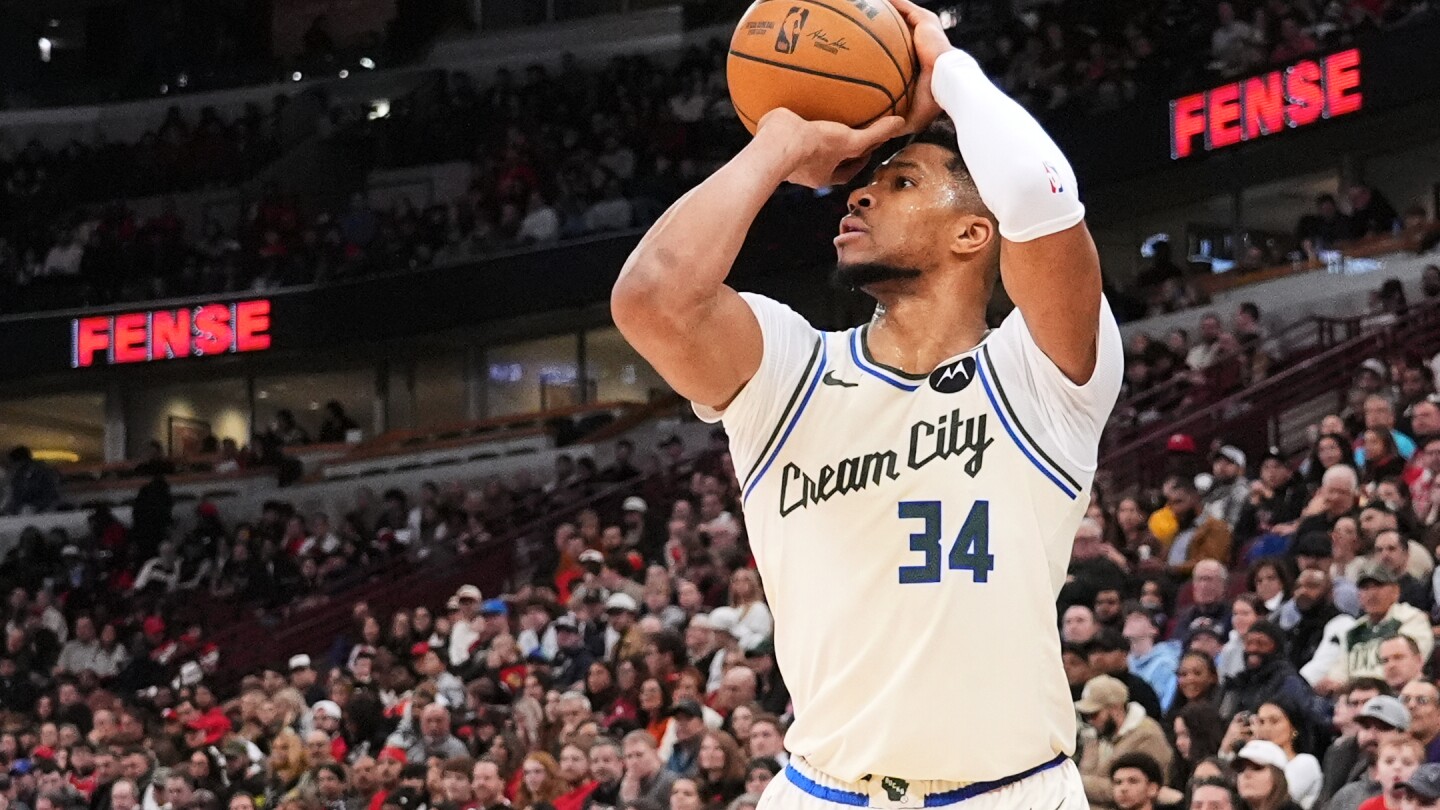 Antetokounmpo scores 29 in return from calf strain for Bucks' game against Bulls