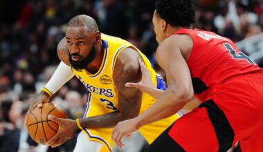 LeBron's streak ends, he gets assist on game-winning shot for Lakers