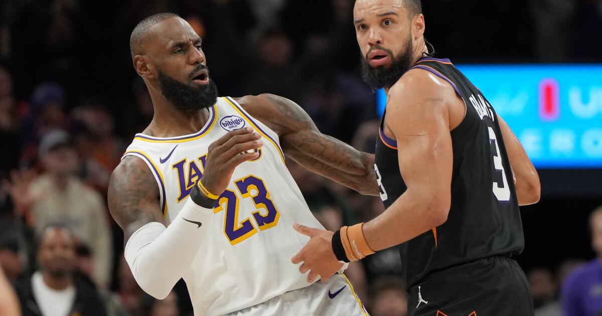 Lakers blow 20-point lead but win after Suns' Dillon Brooks ejected