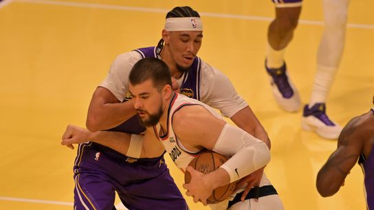 Lakers at Clippers Preview: Battle in Inglewood