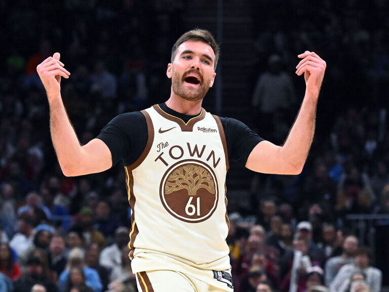 Kerr lauds Spencer after career high vs. Cavs: 'Pat is that motherf-----'