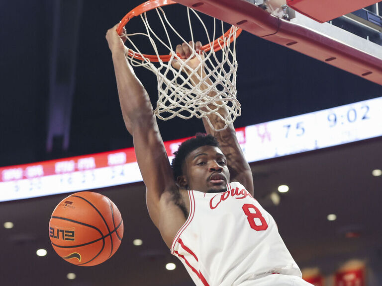 No. 7 Houston gets balanced attack in blowout win over New Orleans