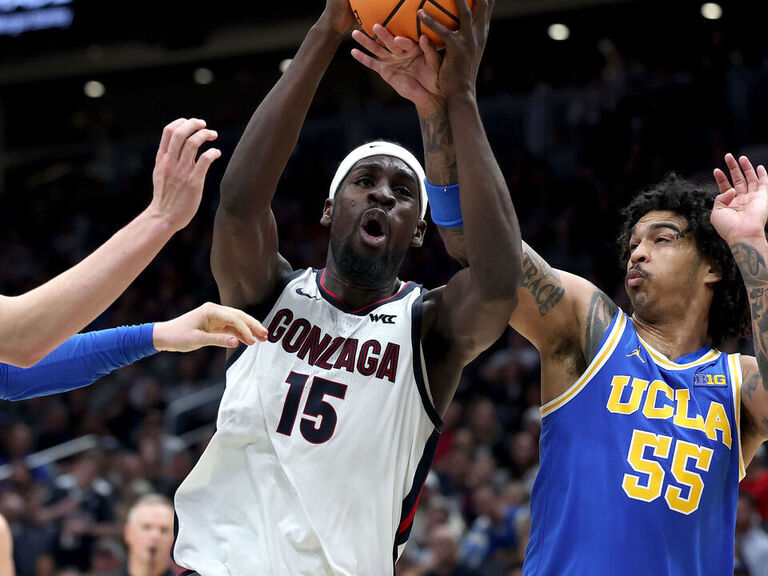 Ike leads No. 8 Gonzaga past No. 25 UCLA for 9th win of season