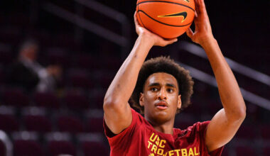 Arenas back at USC practice, aiming for mid-January return