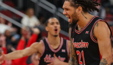 Sharp scores 22 to lead No. 8 Houston past No. 14 Arkansas