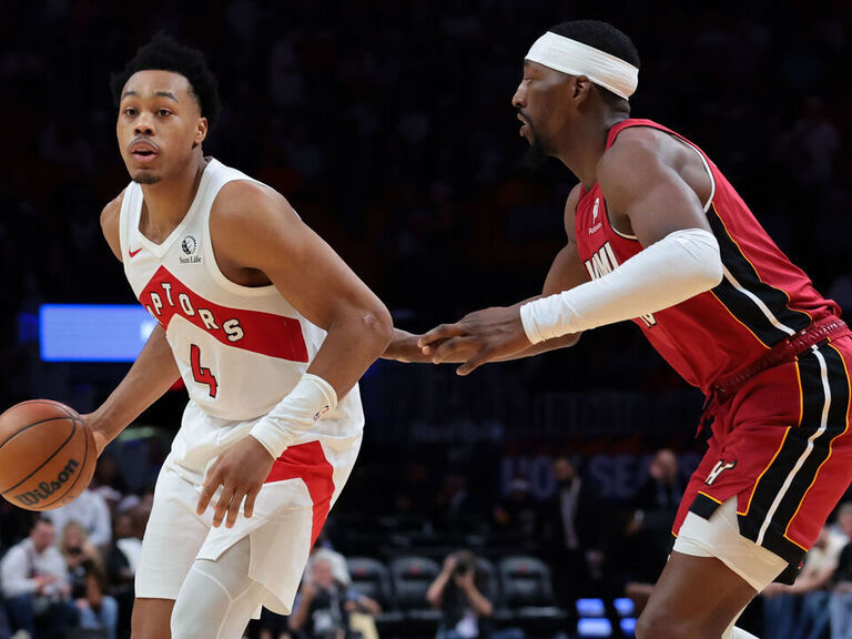 Barnes scores 27 as Raptors hand Heat 9th loss in 11 games