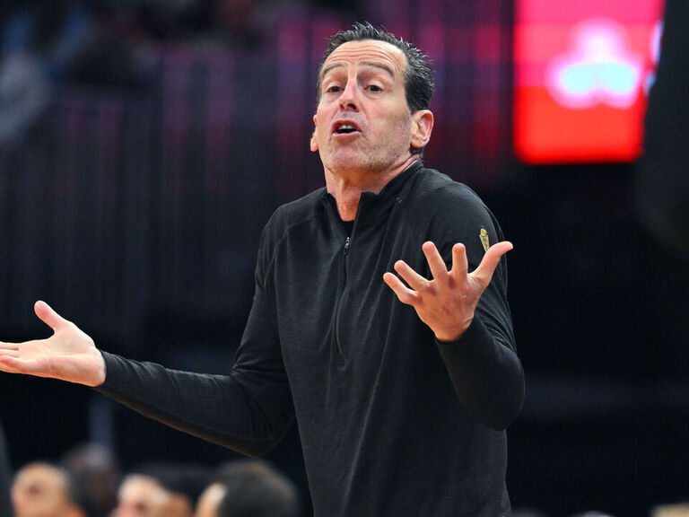 Atkinson slams Cavs after loss to Rockets: Game 'over in 1st quarter'