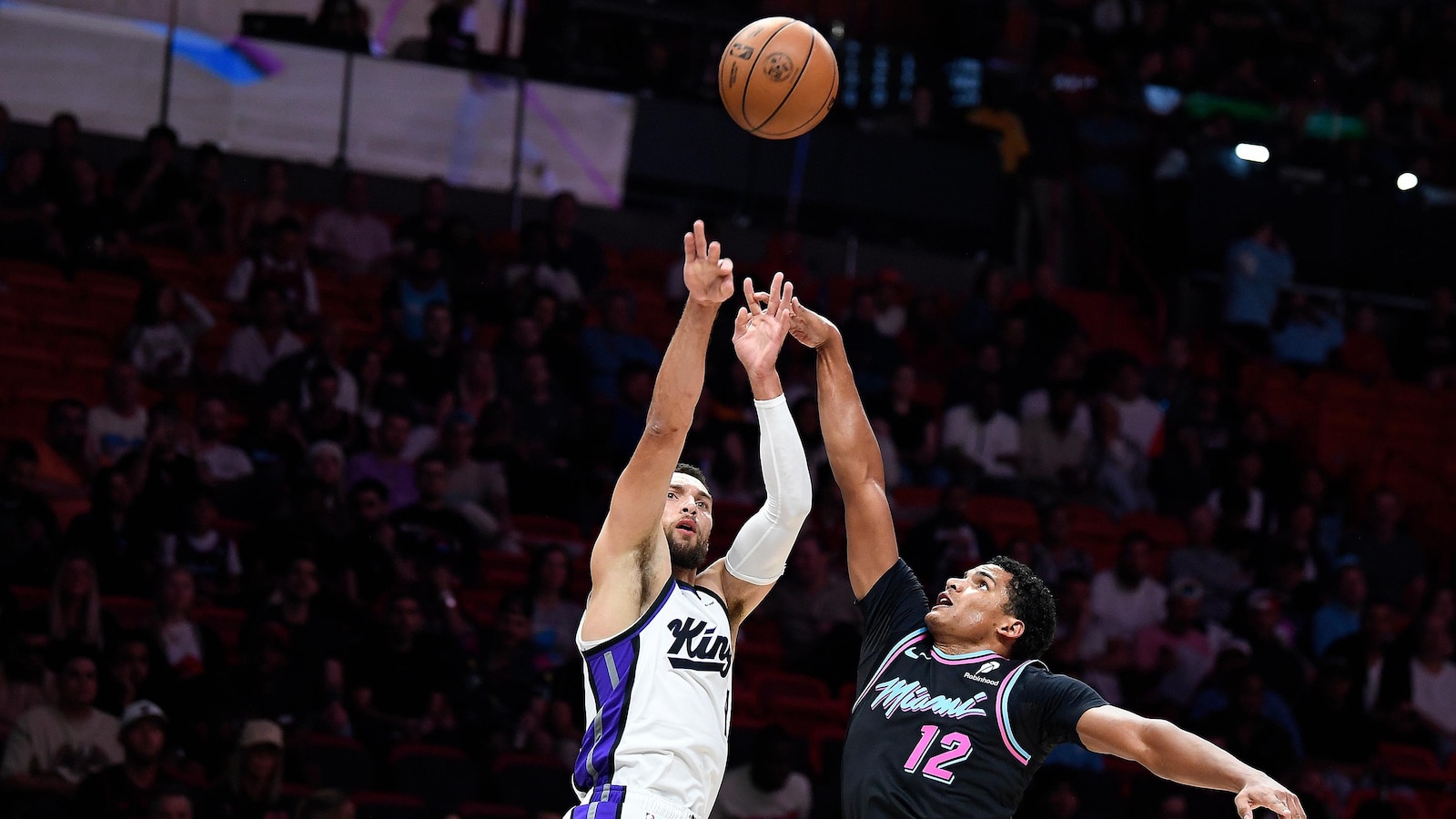 Zach LaVine scores 42, Kings top Heat 127-111 to snap four-game slide