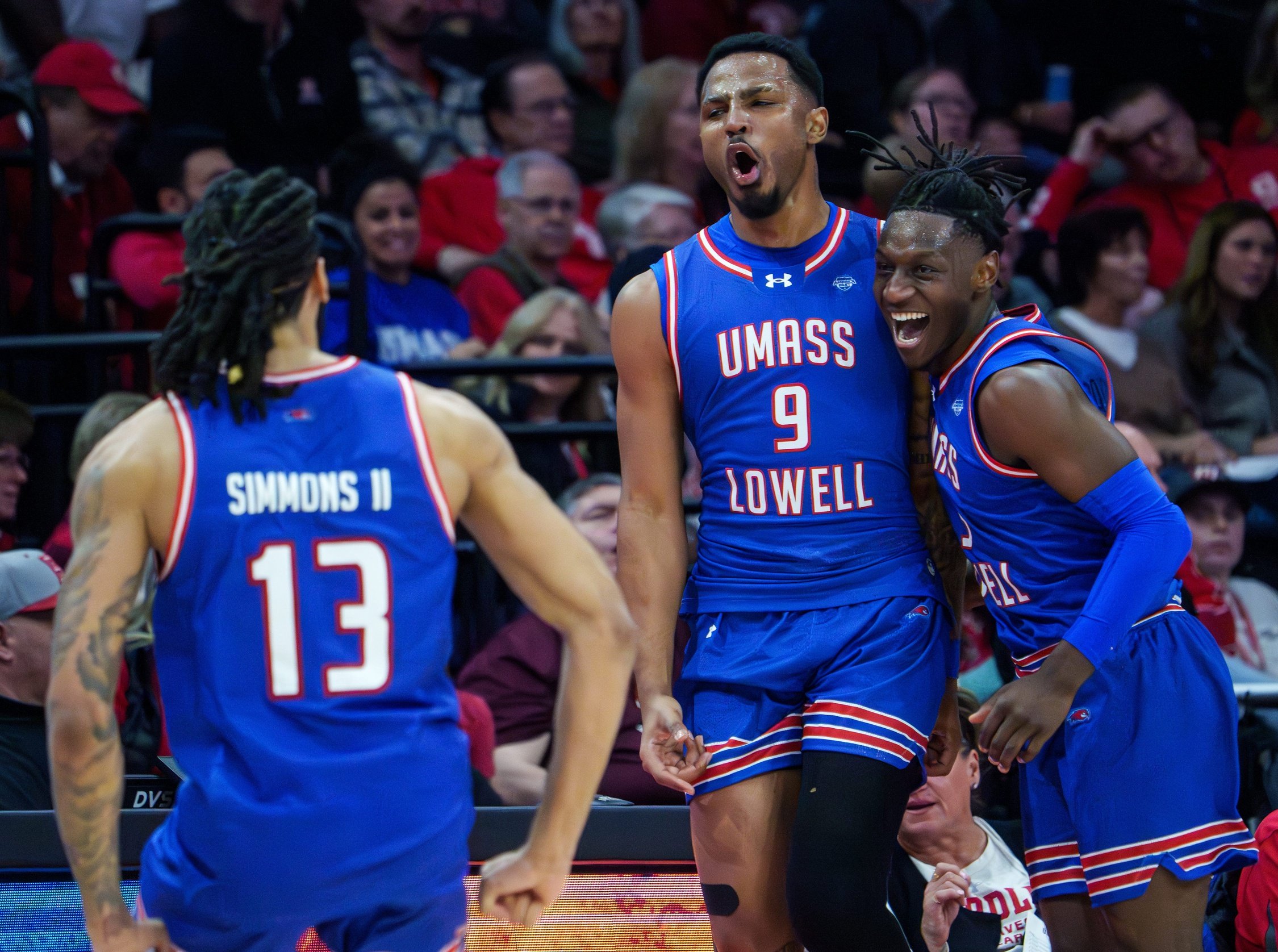 college basketball picks Angel Montas UMass Lowell River Hawks predictions best bet odds