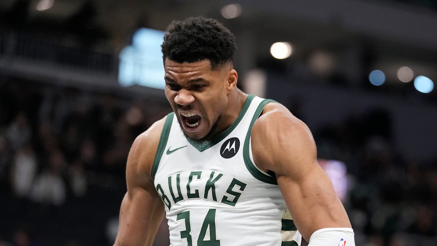 Washington Wizards v Milwaukee Bucks