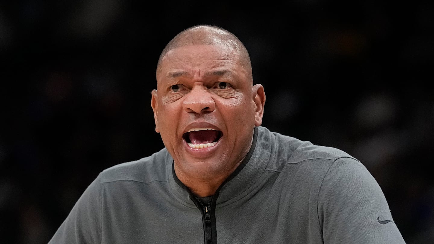 Minnesota Timberwolves v Milwaukee Bucks