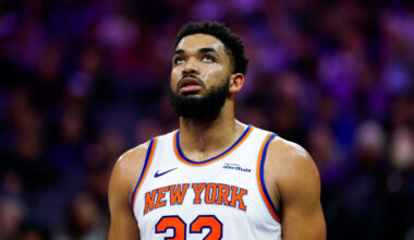 Jan 14, 2026; Sacramento, California, USA; New York Knicks center Karl-Anthony Towns (32) looks up during the third quarter against the Sacramento Kings at Golden 1 Center. Mandatory Credit: Sergio Estrada-Imagn Images