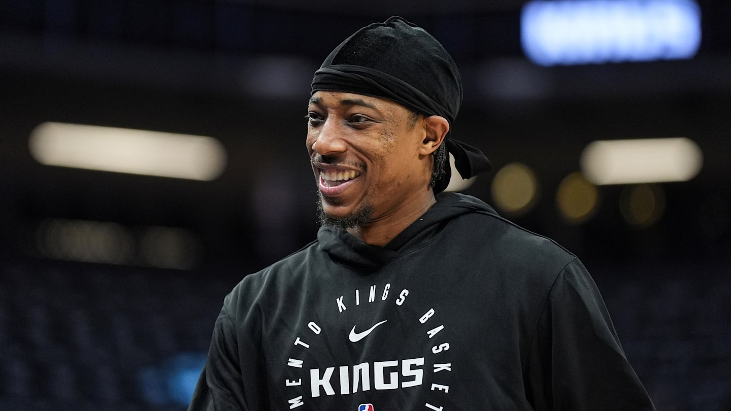 Phoenix Suns v Sacramento Kings