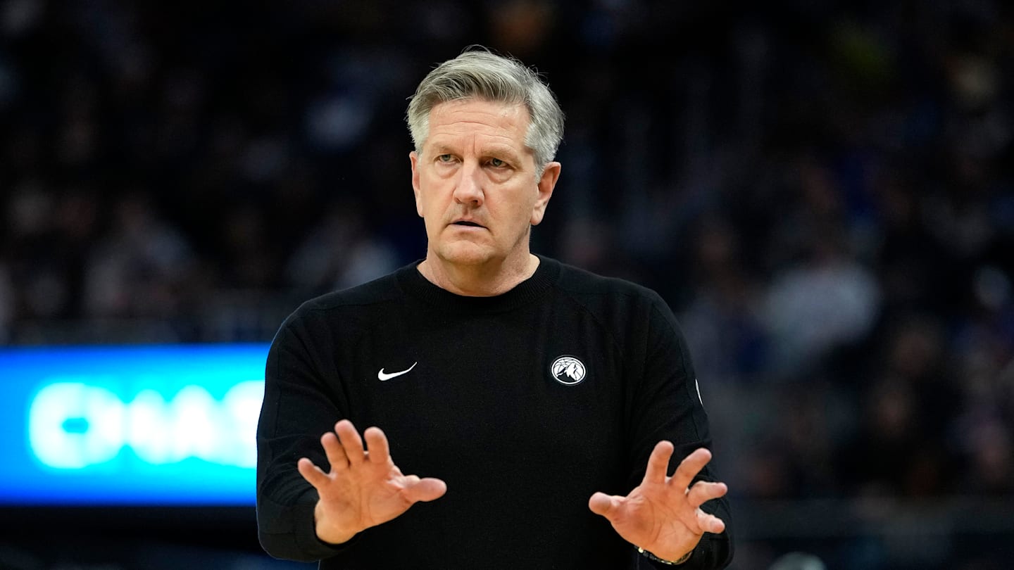 Minnesota Timberwolves v Golden State Warriors