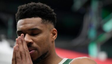 Oklahoma City Thunder v Milwaukee Bucks