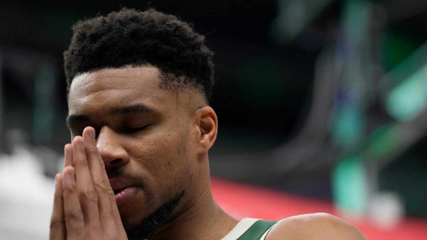 Oklahoma City Thunder v Milwaukee Bucks