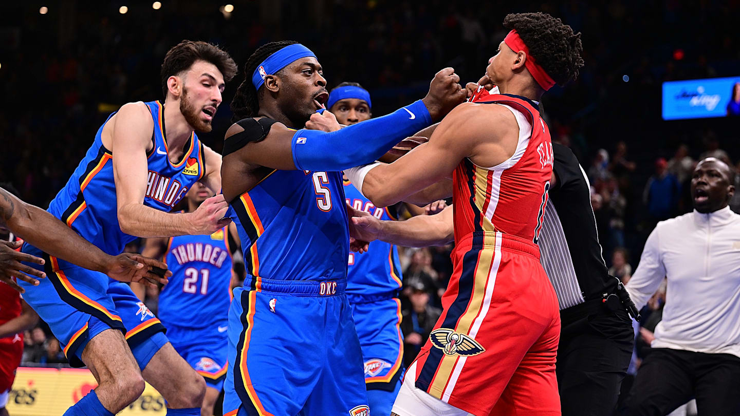 Jeremiah Fears gets booed in Oklahoma after wild Pelicans-Thunder brawl