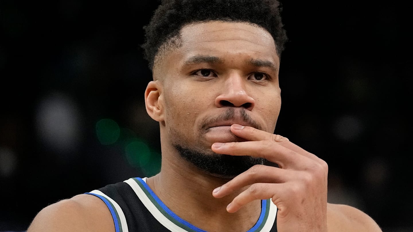 Denver Nuggets v Milwaukee Bucks