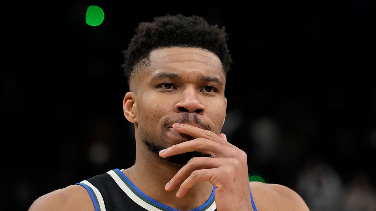 Denver Nuggets v Milwaukee Bucks