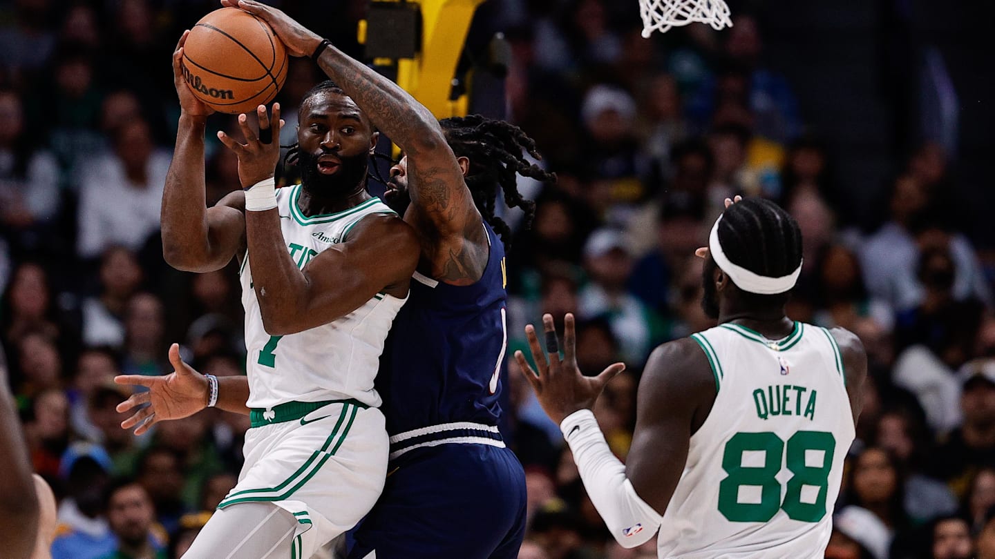 Recurring issue lands Boston Celtics star on injury report, another starter returns