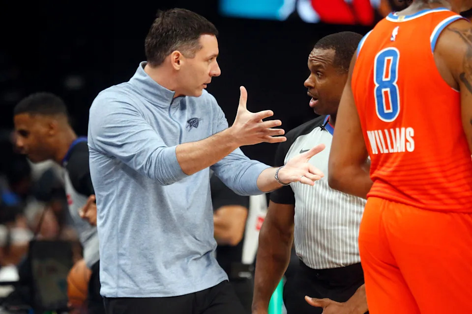 Jan 9, 2026; Memphis, Tennessee, USA; Oklahoma City Thunder head coach Mark Daigneault reacts toward an official during the second quarter against the Memphis Grizzlies at FedExForum. Mandatory Credit: Petre Thomas-Imagn Images