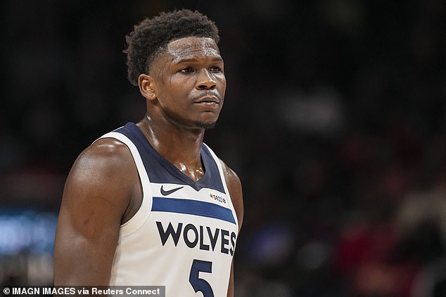 Edwards had 30 points in about three quarters of work before leaving eight minutes early