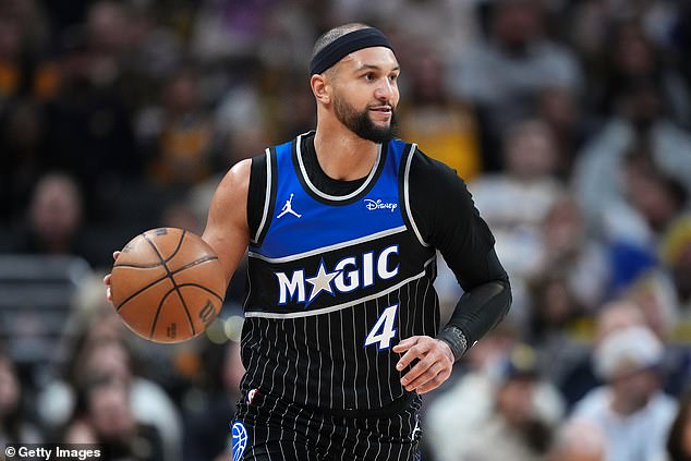 Suggs, who has been crucial for the Magic, has suffered a Grade 1 contusion in his right knee