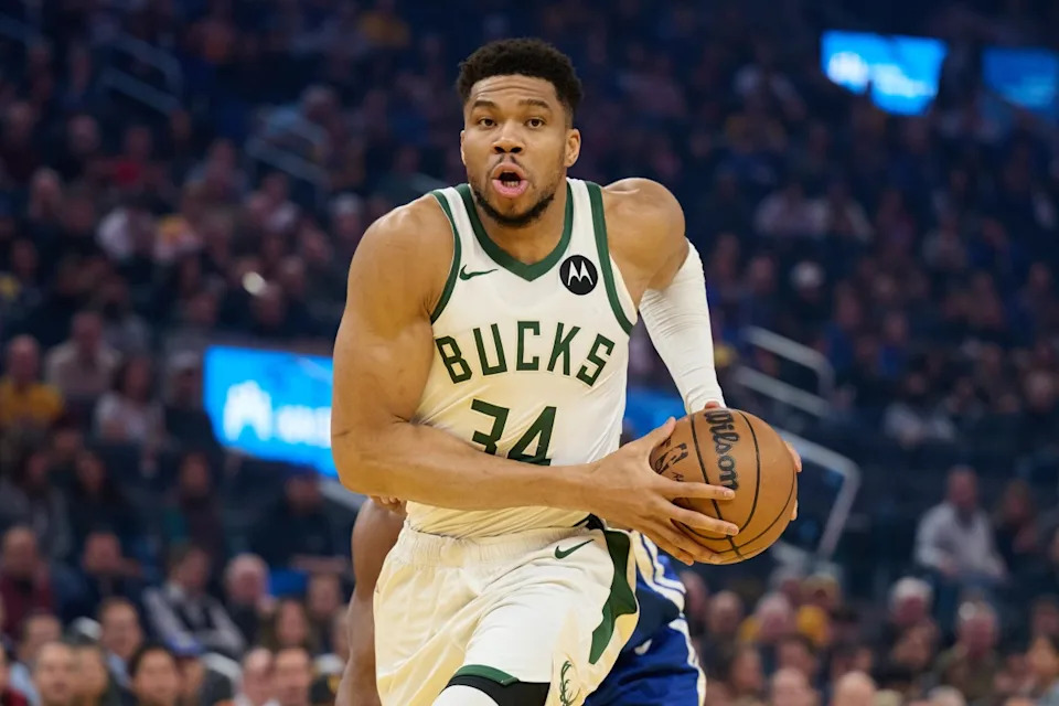 Milwaukee Bucks forward Giannis AntetokounmpoRobert Edwards-Imagn Images