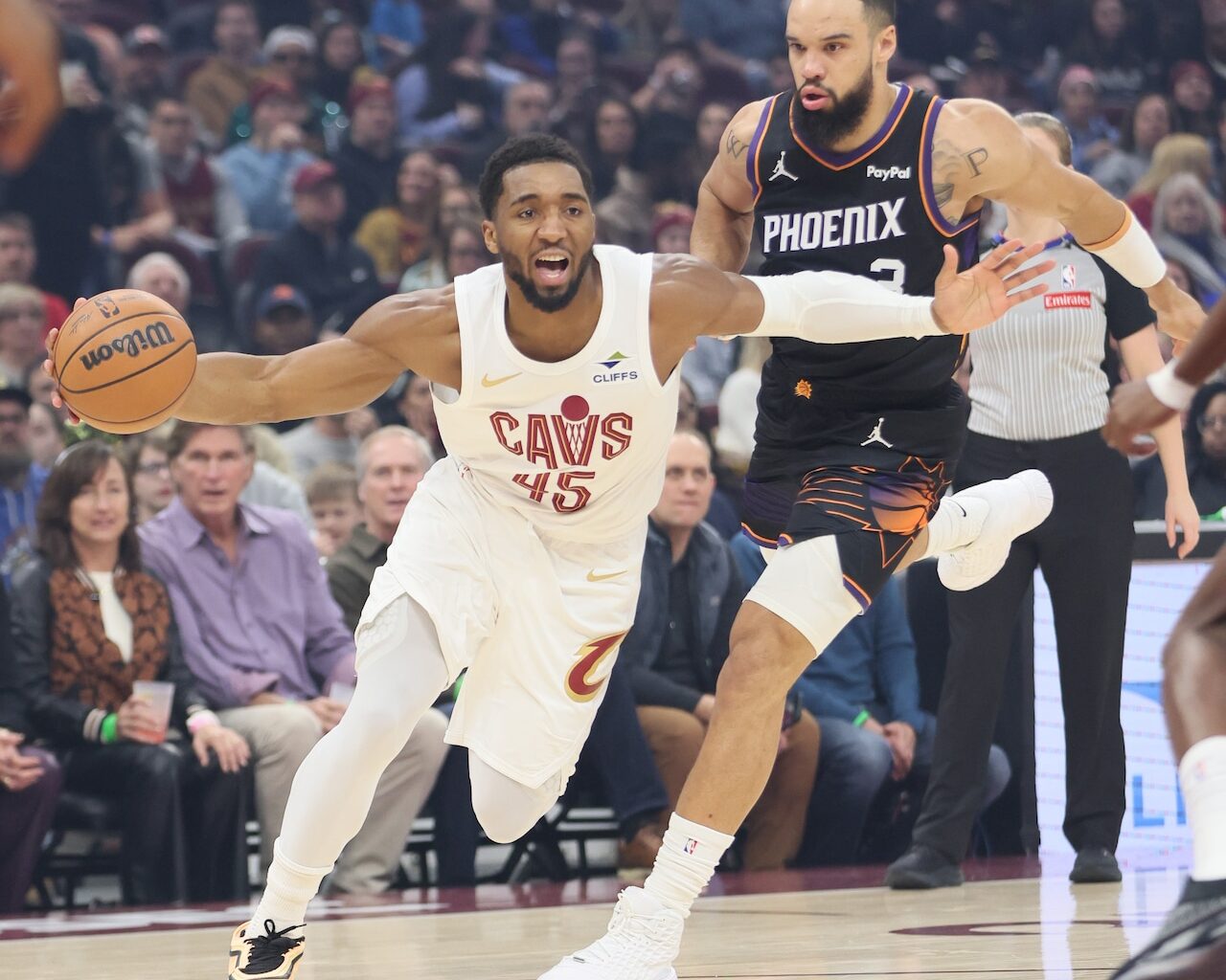 Cavs head into the new year with decisive win over Suns, 129-113