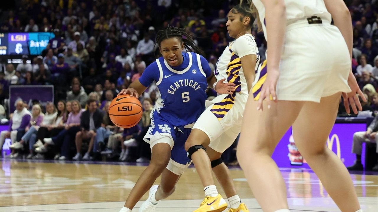 Morgan's last-second 3-pointer lifts No. 11 Kentucky over No. 5 LSU 80-78 as Kiffin looks on