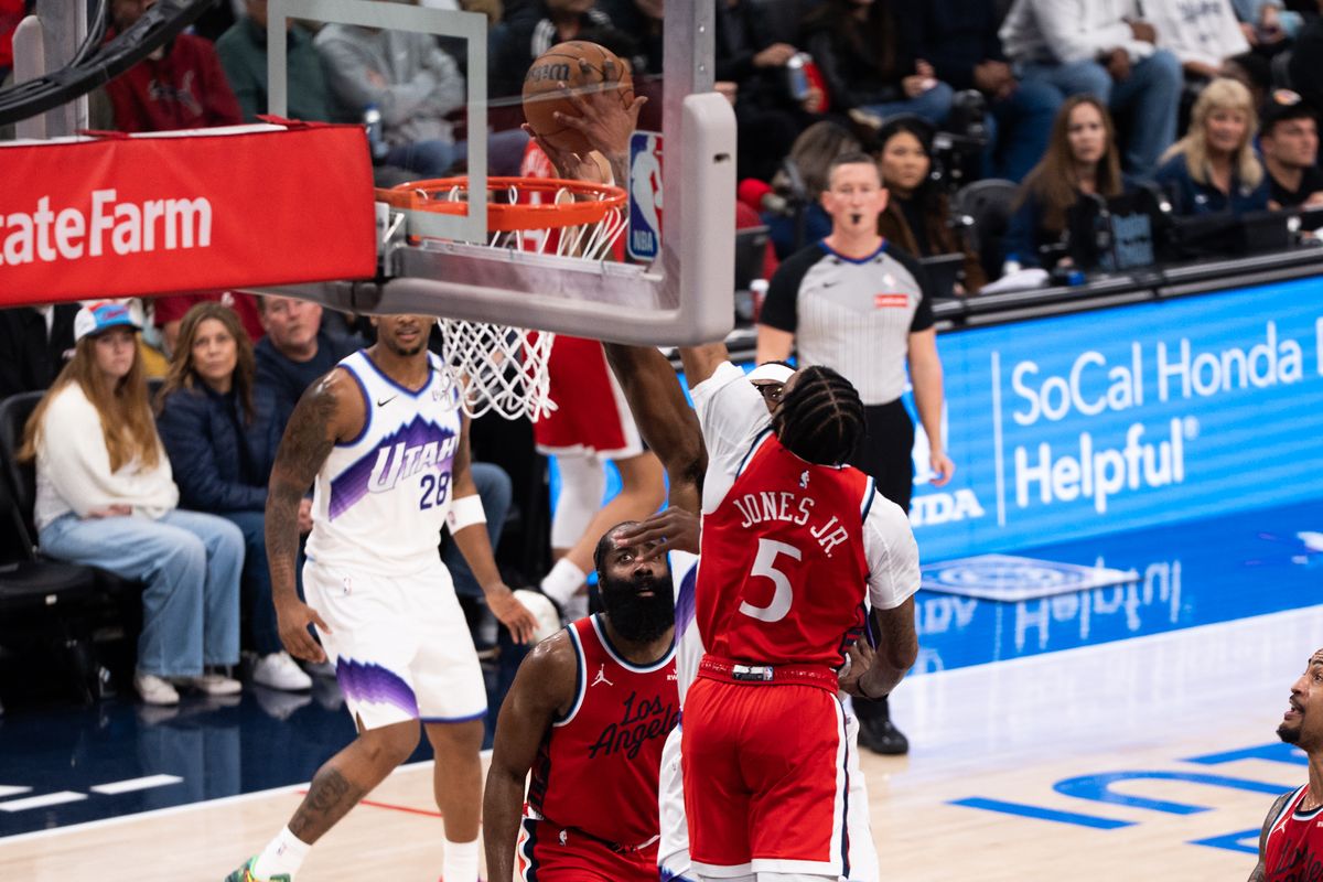 Los Angeles Clippers Forward Derrick Jones Jr. (5) makes a fanatic block on his defender during an NBA basketball game against the Utah Jazz, Thursday January 1st, 2026 in Inglewood, California. Los Angeles Clippers Forward Derrick Jones Jr. (5) makes a fanatic block on his defender during an NBA basketball game against the Utah Jazz, Thursday January 1st, 2026 in Inglewood, California.