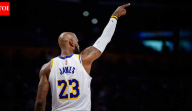 LeBron James breaks yet another historic record in Lakers’ win over Grizzlies | NBA News