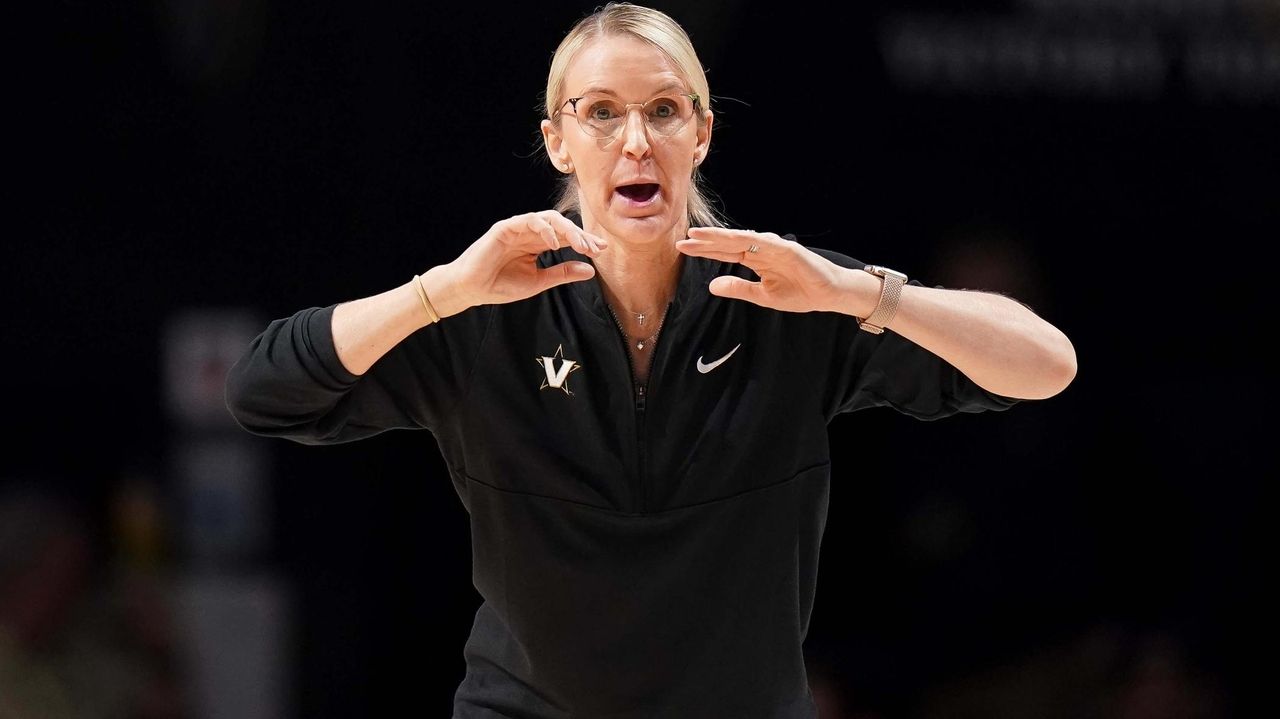 Historic moment: SEC dominates AP women's basketball poll with 5 of top 7 teams