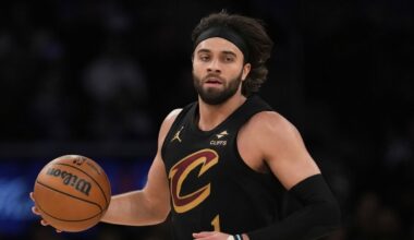 Cavaliers' Max Strus out for another month after foot surgery