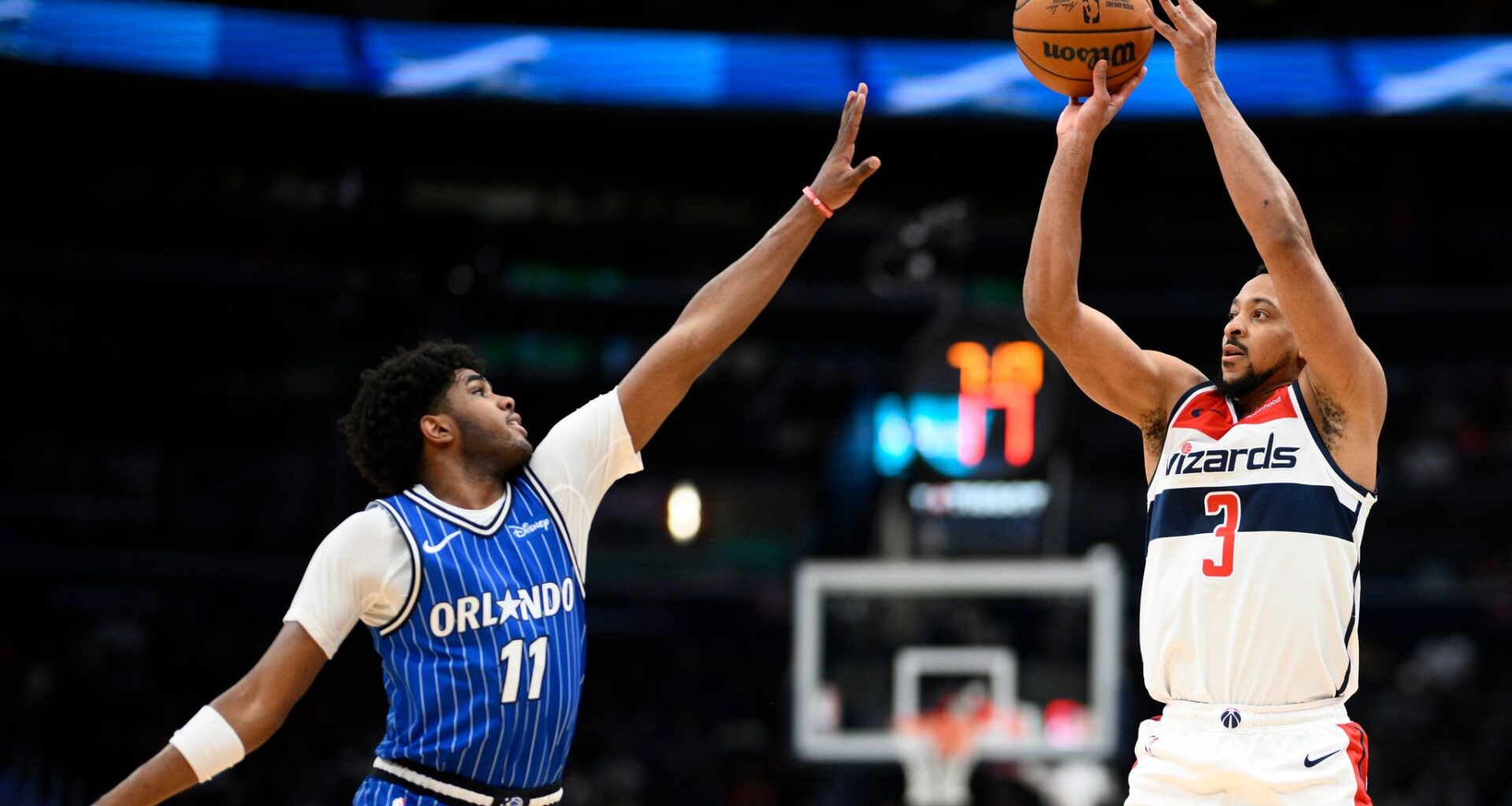 CJ McCollum steadies Wizards in 4th quarter of 120-112 win over Magic