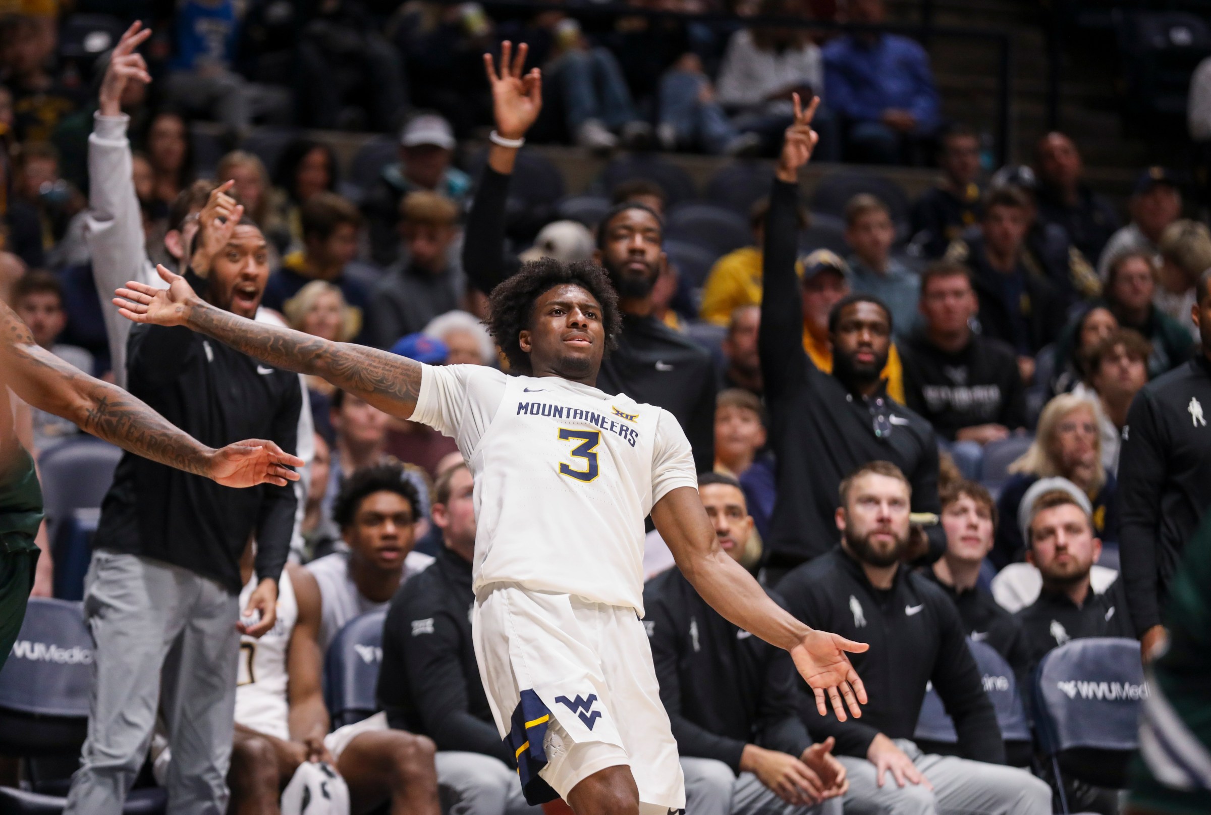 NEW EPISODE: Mountaineers cruise past Mercyhurst