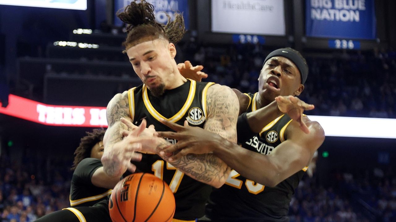 Missouri beats Kentucky 73-68 for first win in Lexington