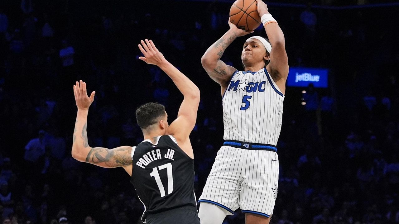 Banchero banks in 3-pointer at OT buzzer to lift Magic past Nets, 104-103