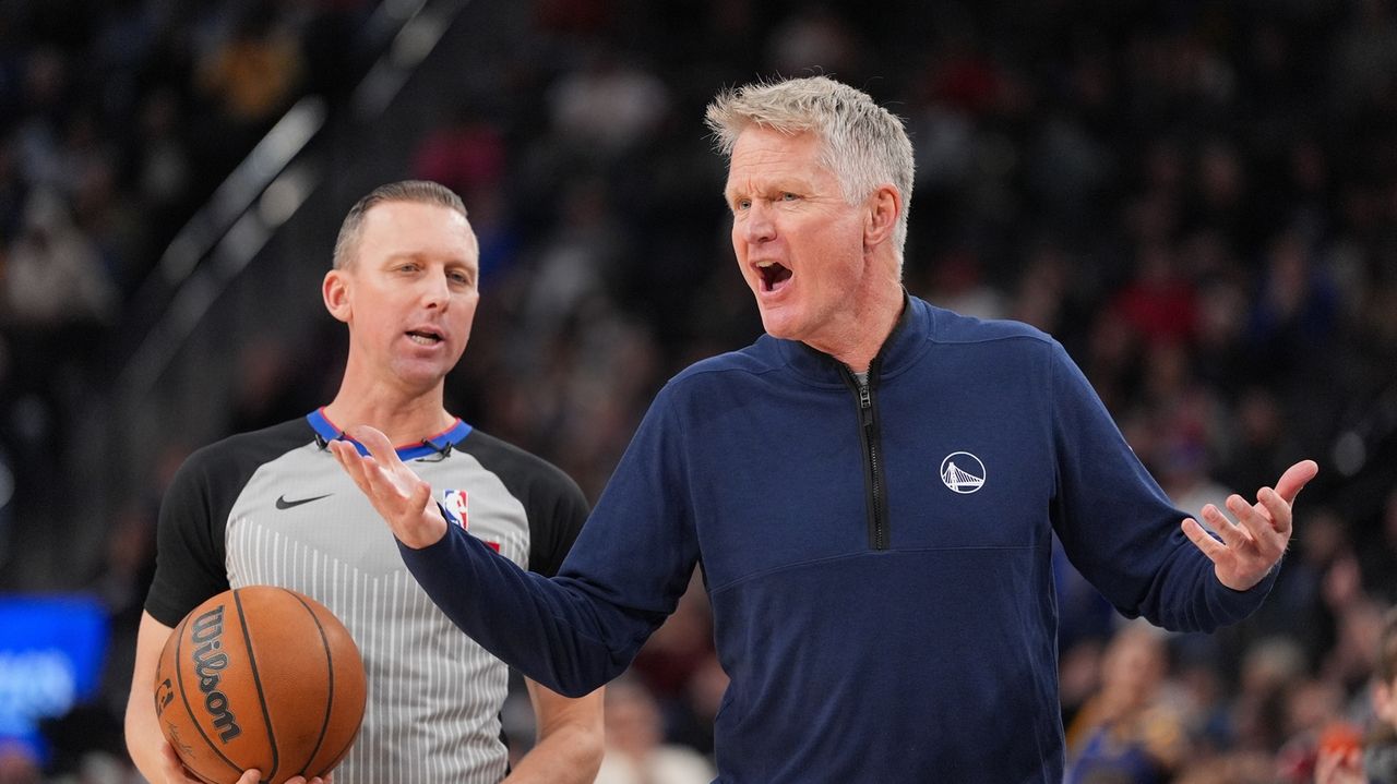 Steve Kerr's mom not happy with him for outburst leading to ejection