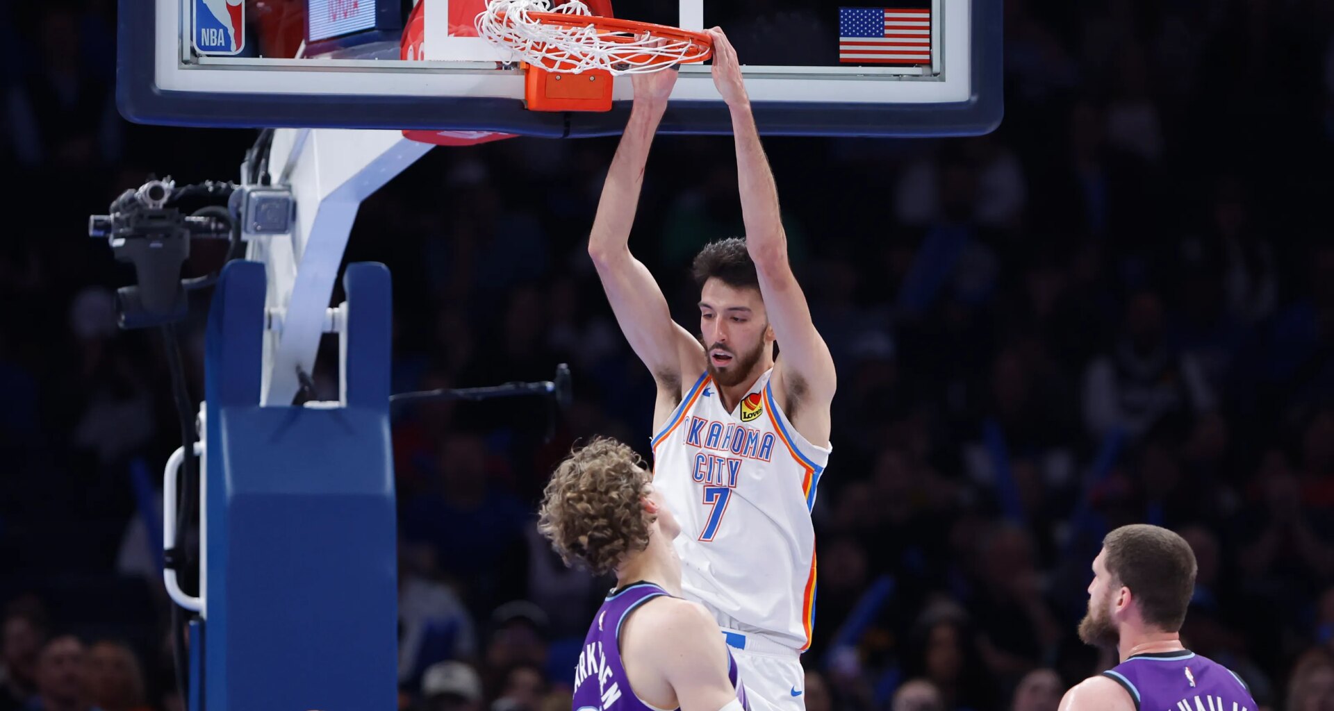 Chet Holmgren steps up in Thunder's much-needed win over Jazz
